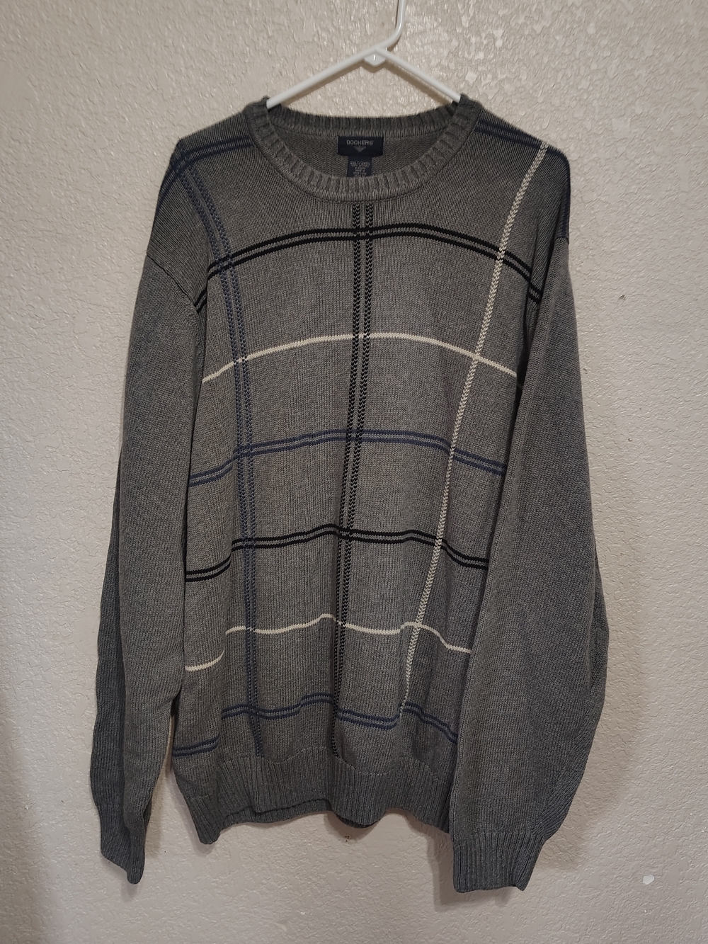 Dockers Men’s Gray Crewneck Sweater with Black, Navy & Cream Plaid